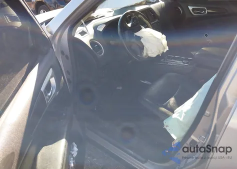 2014 Nissan Pathfinder Sl z USA, uszkodzony, nr VIN 5N1AR2MM7EC663344